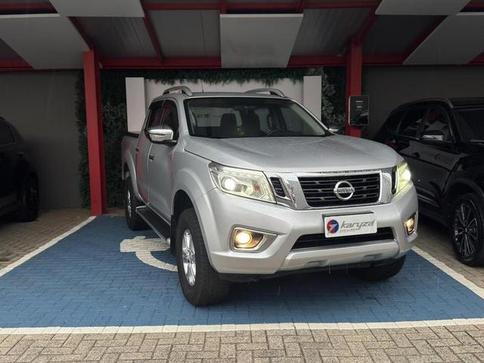 NISSAN FRONTIER LEATX4