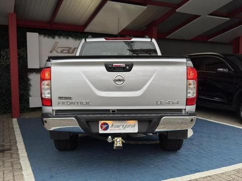 NISSAN FRONTIER LEATX4