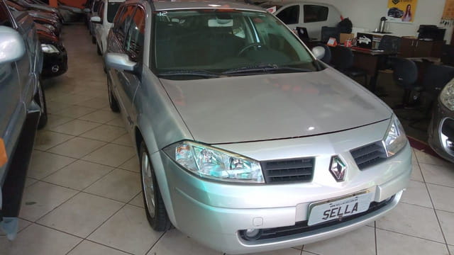 RENAULT MEGANE SEDAN DYNAMIQUE 1.6 16v(Hi-Flex) 4p