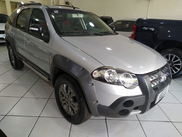 FIAT PALIO WEEKEND 1.8 ADVENTURE LOCKER 8V 4P