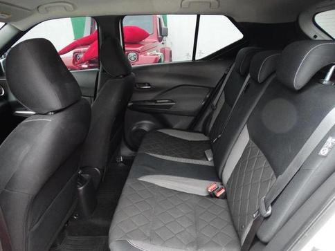 NISSAN KICKS SV CVT
