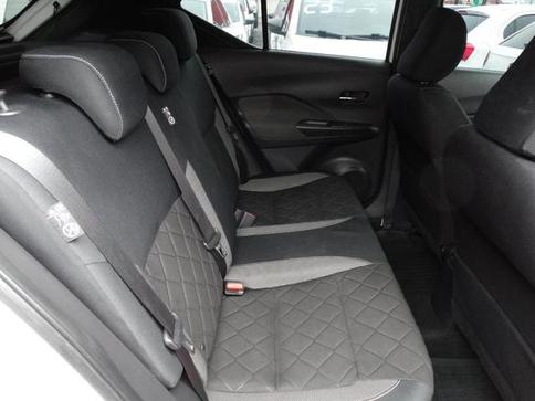 NISSAN KICKS SV CVT