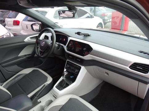 VOLKSWAGEN T CROSS HIGHLINE 250 TSI AUT