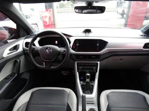 VOLKSWAGEN T CROSS HIGHLINE 250 TSI AUT