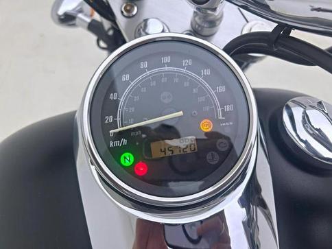 HONDA SHADOW 750