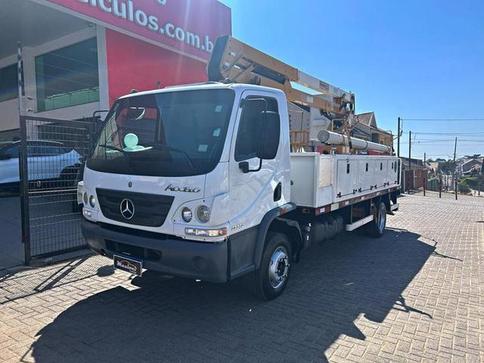 MERCEDES-BENZ ACCELO 815