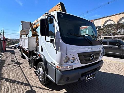 MERCEDES-BENZ ACCELO 815