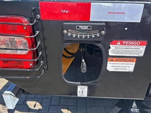 MERCEDES-BENZ ACCELO 815