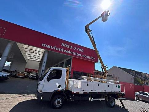 MERCEDES-BENZ ACCELO 815