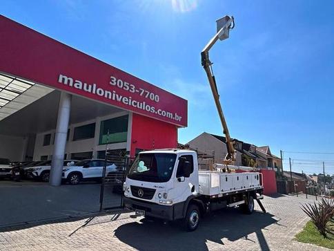 MERCEDES-BENZ ACCELO 815