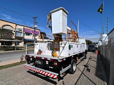 MERCEDES-BENZ ACCELO 815
