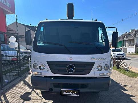 MERCEDES-BENZ ACCELO 815