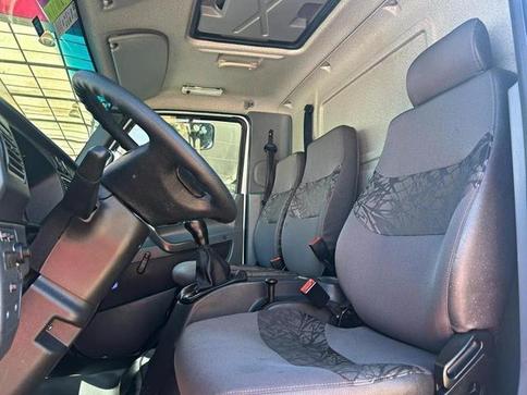 MERCEDES-BENZ ACCELO 815