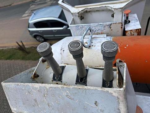 VOLKSWAGEN 8-160 DRC 4X2