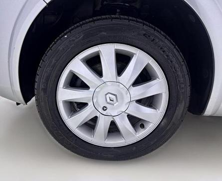 RENAULT MEGANE SEDAN DYNAMIQUE 1.6 16V(HI-FLEX) 4P