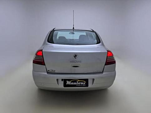 RENAULT MEGANE SEDAN DYNAMIQUE 1.6 16V(HI-FLEX) 4P