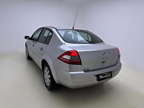RENAULT MEGANE SEDAN DYNAMIQUE 1.6 16V(HI-FLEX) 4P