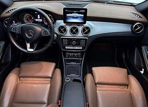 MERCEDES-BENZ GLA 200 1.6 CGI ENDURO 16V TURBO