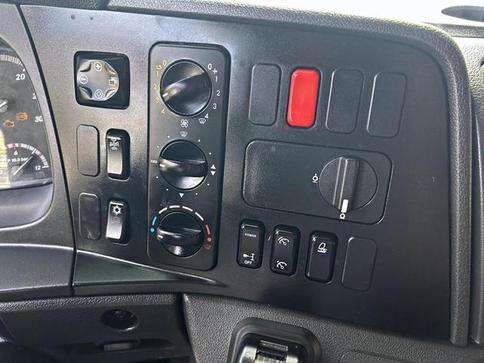 MERCEDES-BENZ ATEGO 2426