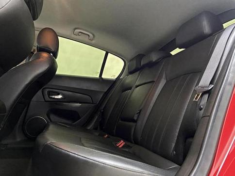 CHEVROLET CRUZE LT HB AT