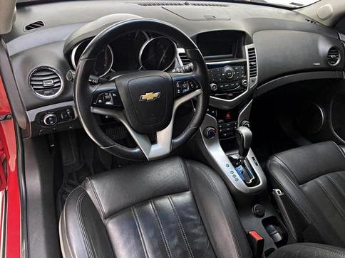 CHEVROLET CRUZE LT HB AT