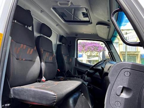 MERCEDES-BENZ ACCELO 815