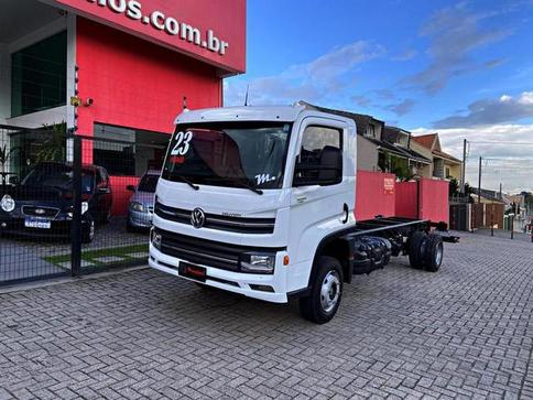 VOLKSWAGEN 11.180 DRC 4X2
