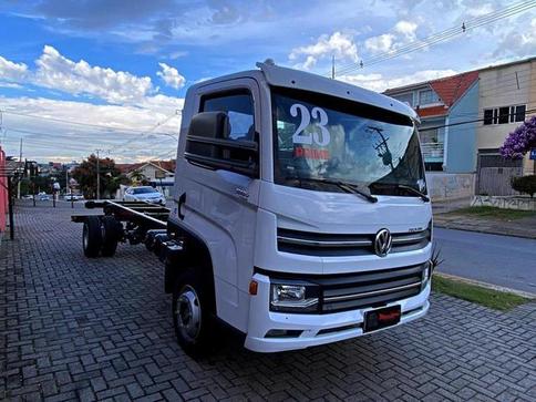 VOLKSWAGEN 11.180 DRC 4X2