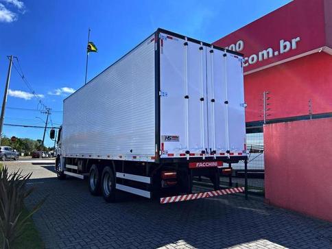 VOLKSWAGEN 26-320 CONSTELLATION 6x2 2p (DIESEL)(E6)