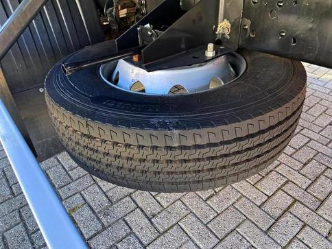 VOLKSWAGEN 26-320 CONSTELLATION 6x2 2p (DIESEL)(E6)