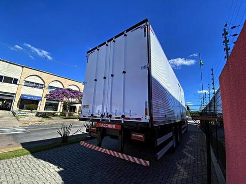 VOLKSWAGEN 26-320 CONSTELLATION 6x2 2p (DIESEL)(E6)