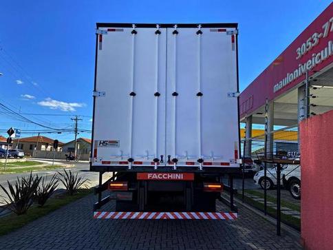 VOLKSWAGEN 26-320 CONSTELLATION 6x2 2p (DIESEL)(E6)