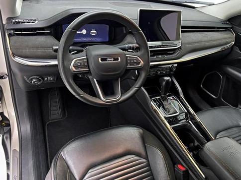 JEEP COMMANDER LIMITED T270 1.3 TB FLEX AUT