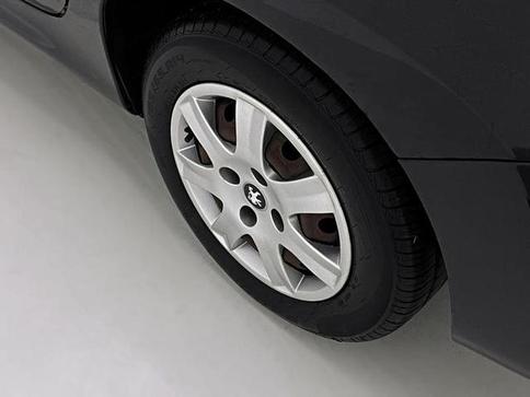 PEUGEOT 207 SEDAN PASSION XR 1.4 8V FLEX 4P
