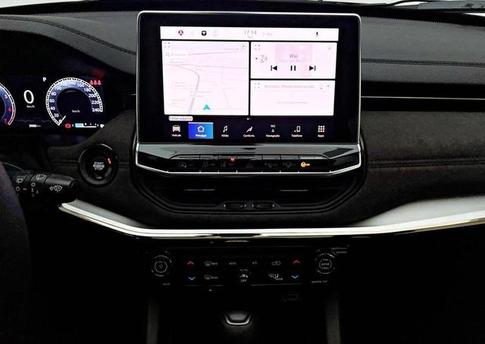 JEEP COMMANDER OVERLAND T270 1.3 TB FLEX AUT