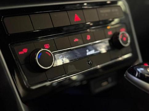 VOLKSWAGEN T CROSS CL TSI AD