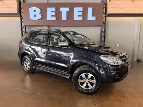 TOYOTA HILUXSW4 SRV4X4