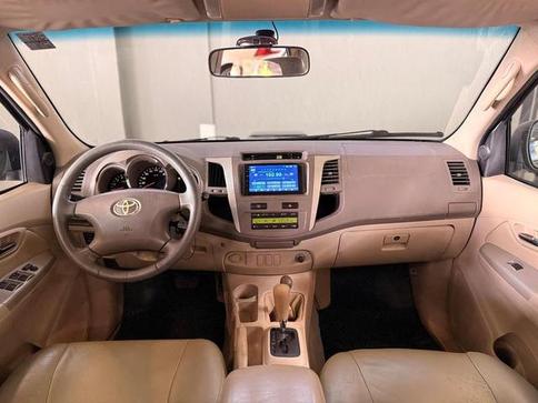 TOYOTA HILUXSW4 SRV4X4