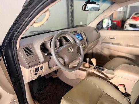 TOYOTA HILUXSW4 SRV4X4