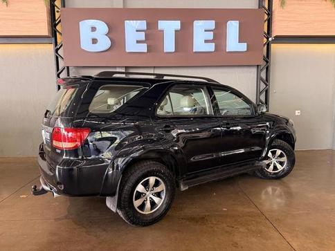 TOYOTA HILUXSW4 SRV4X4