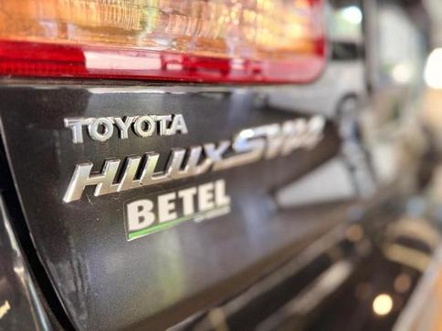 TOYOTA HILUXSW4 SRV4X4