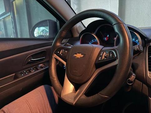 CHEVROLET CRUZE LT HB