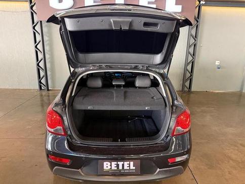 CHEVROLET CRUZE LT HB