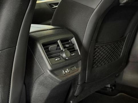 PEUGEOT 5008 GRIFFE AT