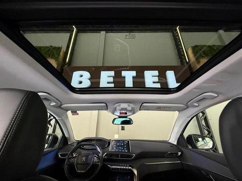 PEUGEOT 5008 GRIFFE AT