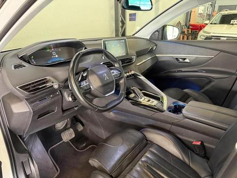 PEUGEOT 5008 GRIFFE AT