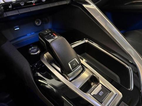 PEUGEOT 5008 GRIFFE AT