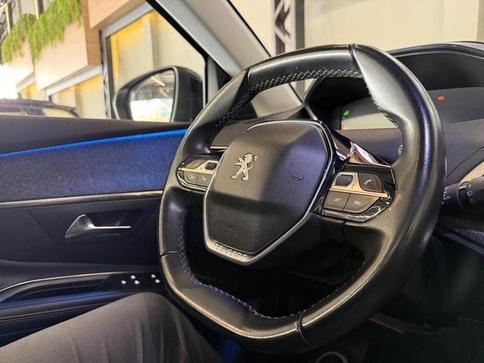 PEUGEOT 5008 GRIFFE AT