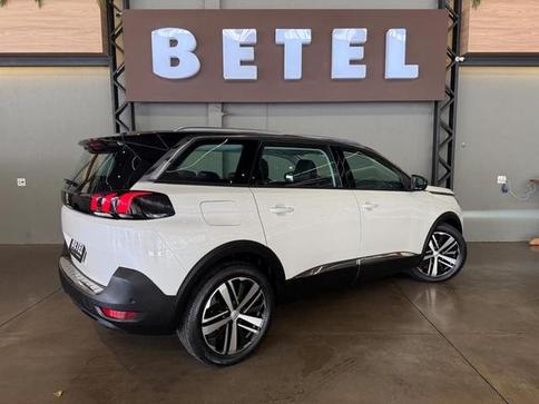 PEUGEOT 5008 GRIFFE AT