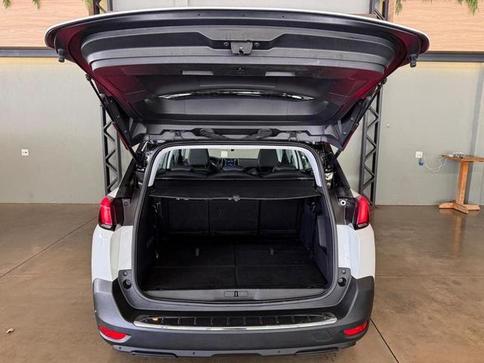 PEUGEOT 5008 GRIFFE AT
